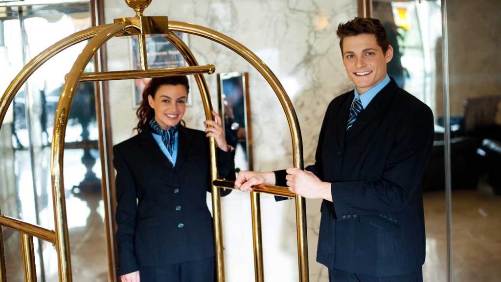 English for Hotels & Tourism